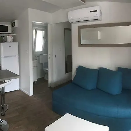 Autocamp Livada סבטי פיליפ אי ג'קוב