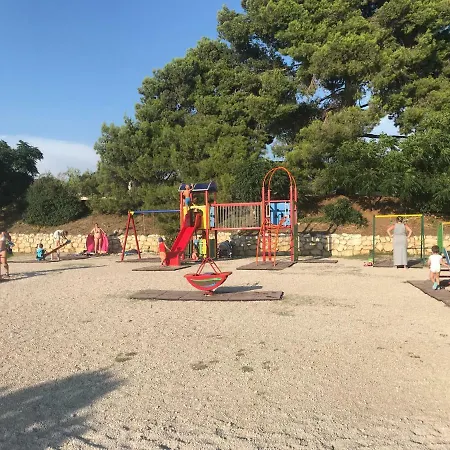 אתר קמפינג Autocamp Livada *