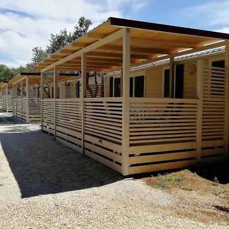 Autocamp Livada אתר קמפינג *