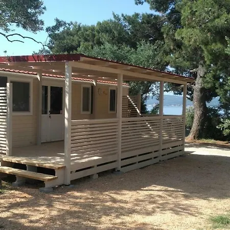 Autocamp Livada 캠프장 *